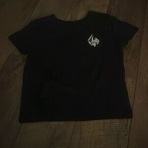 Cute cropped tee never worn